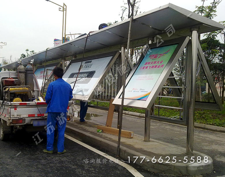 湖南長(zhǎng)沙不銹鋼公交候車(chē)亭案例