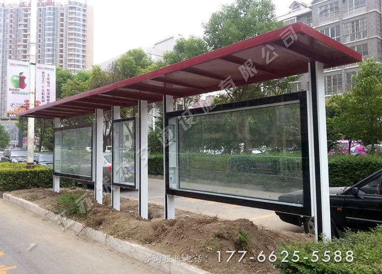 河南周口現(xiàn)代公交車(chē)站臺(tái)
