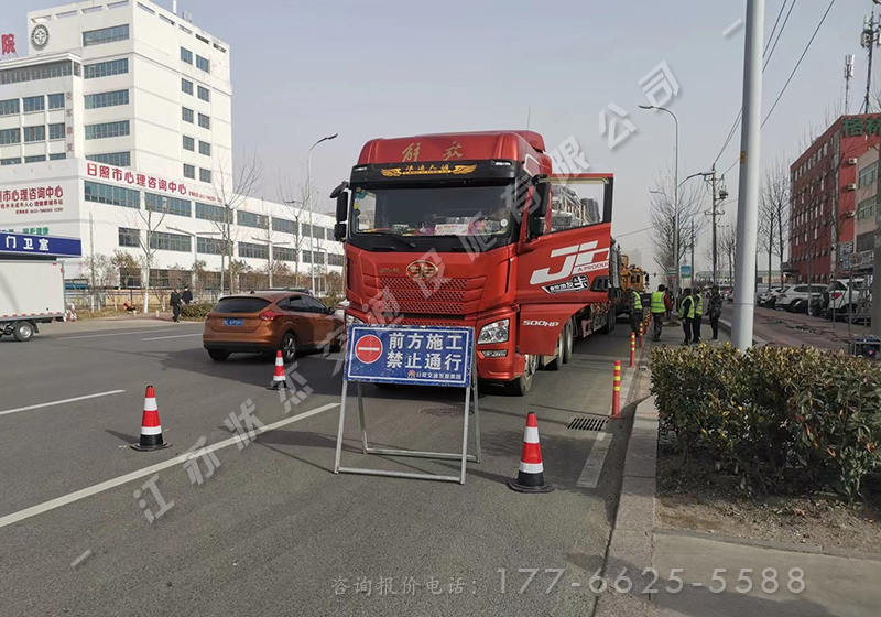 山東日照公交候車亭安裝現(xiàn)場(chǎng)